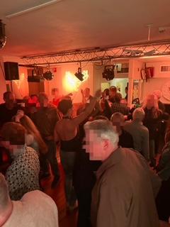 Zutphen cafe De Spaan - singlescafe singleparty singlesavond DatingOost datingsite datingbureau singles party vrijgezellen alleenstaanden DatingOost.nl De Spaan Bij De Buren Zutphen Nieuwstad 56 Zutphen